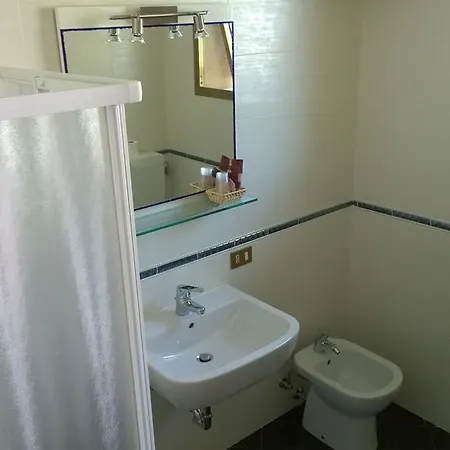 Cubamia Hotel 2*